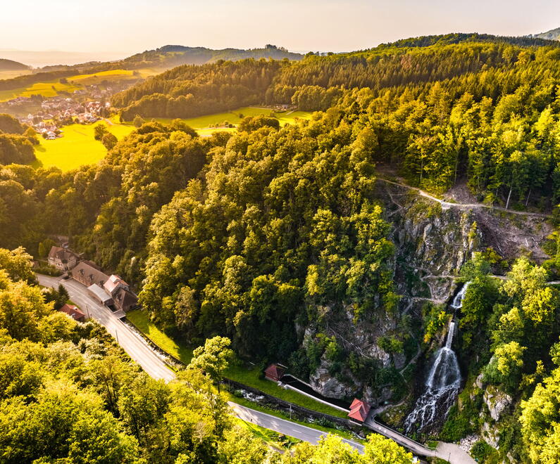 Trusetaler Wasserfall aus der Vogelperspektive