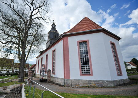 Außenansicht der Kirche in Trusetal