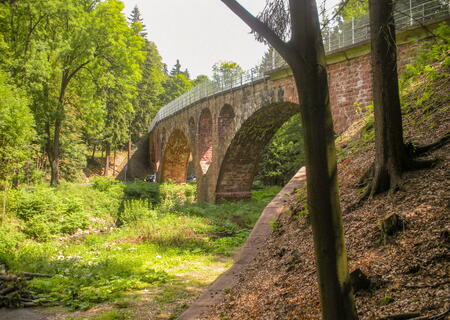 Ehemalige Eisenbahnbrücke im Thüringer Wald